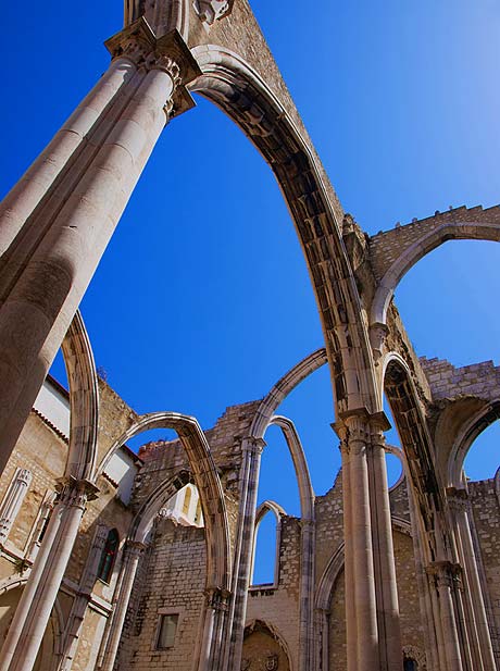 Carmo ruins in Lisbon photo