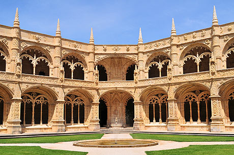 Mosteiro dos Jeronimos photo