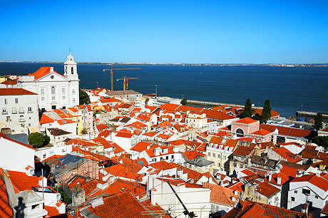 Cartierul Alfama Lisabona foto
