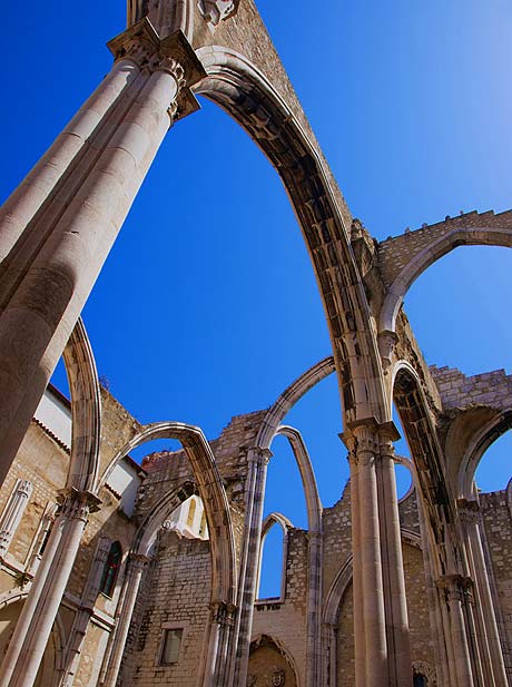 Ruinele Mănăstirii Carmo în Lisabona