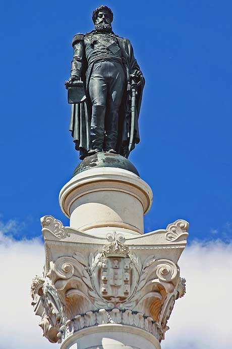 Statuie veche in Lisabona foto